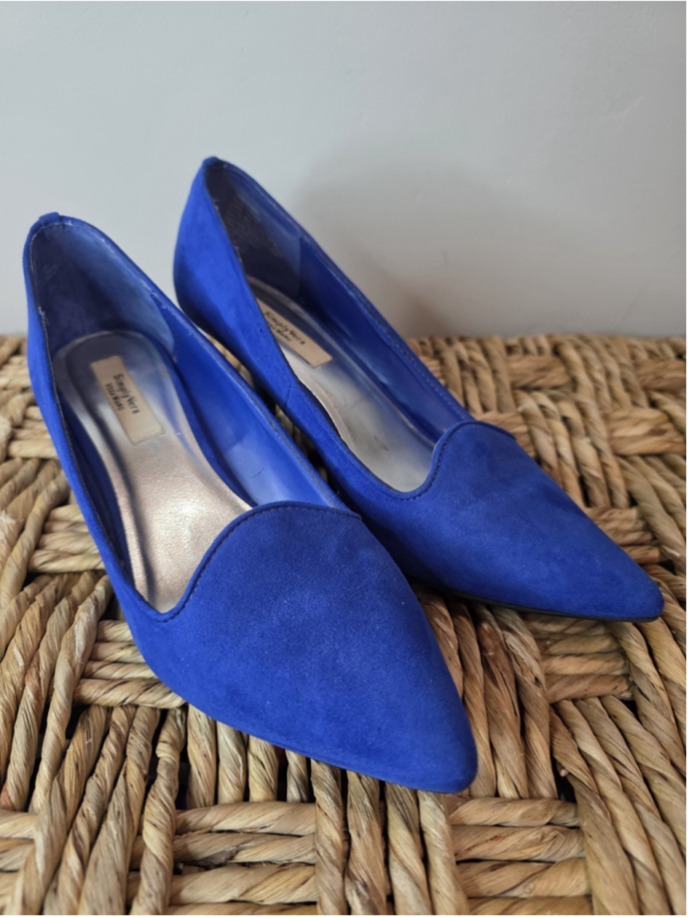 Simply Vera Vera Wang Cobalt Blue Pointed Toe Kitten Heels Womens Size 8 M